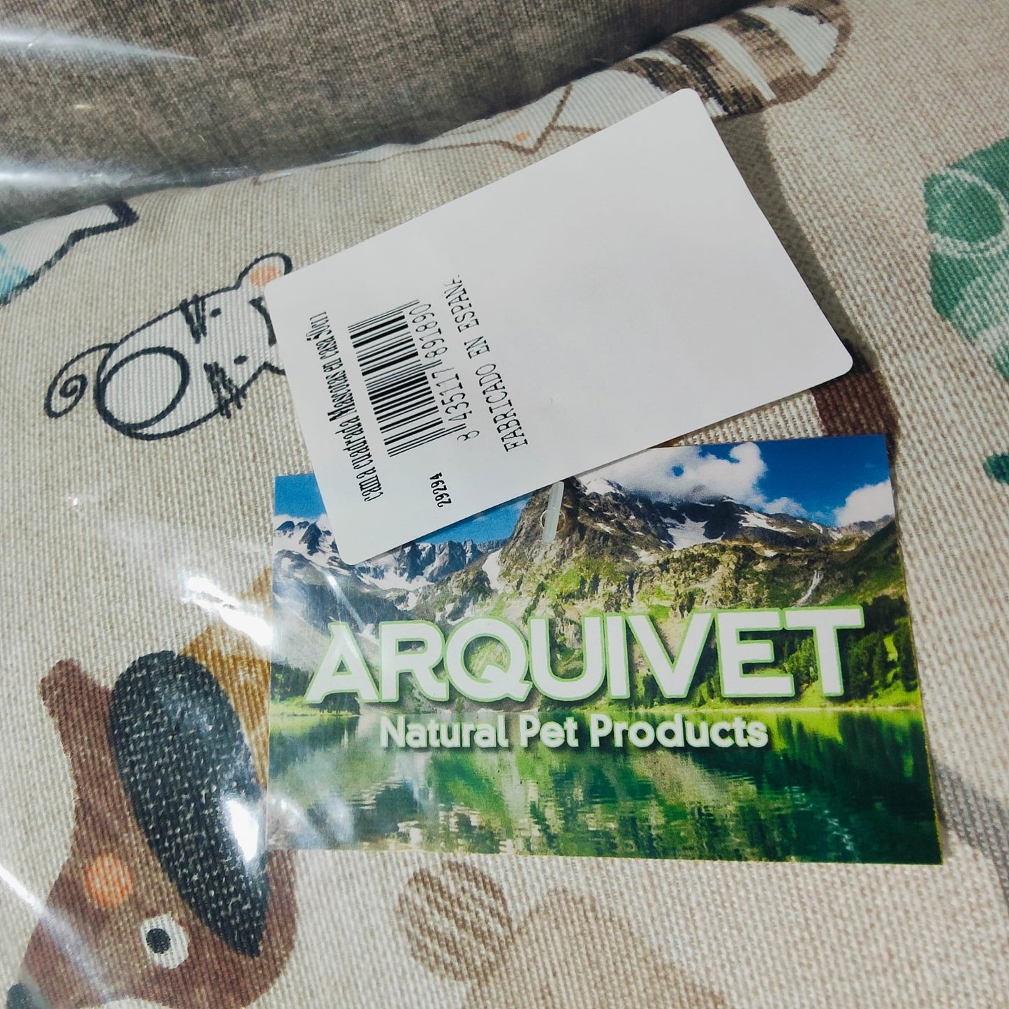 Cama cuadrada para perros mayores y frioleros – Cojín lavable y entrada baja | Arquivet 50 y 70 cm
